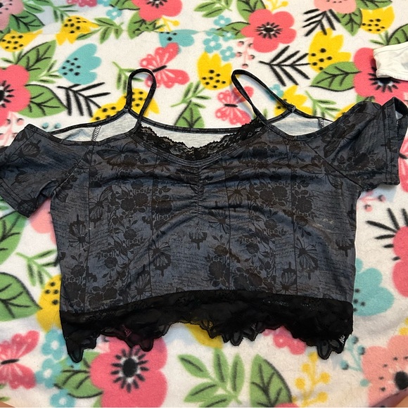 Butterfly Shirt Bundle - Picture 4 of 12